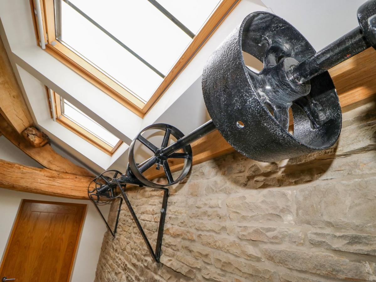 3 Barn Cottages Halifax Bagian luar foto